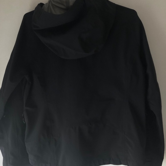 L.L.Bean Jacket - Picture 2 of 3